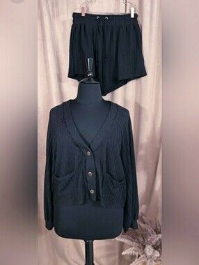 KYE MI SHORT SET